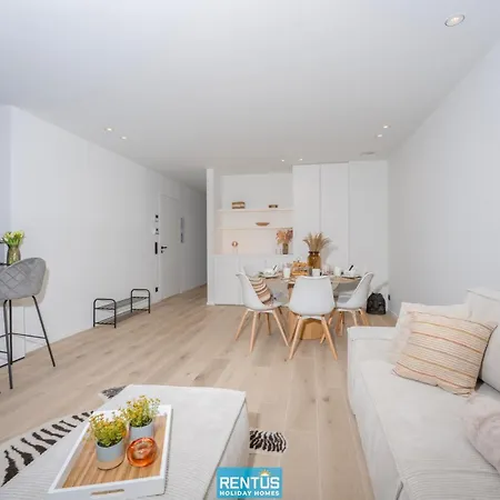 Naast T - Beautifully Furnished With Sea View