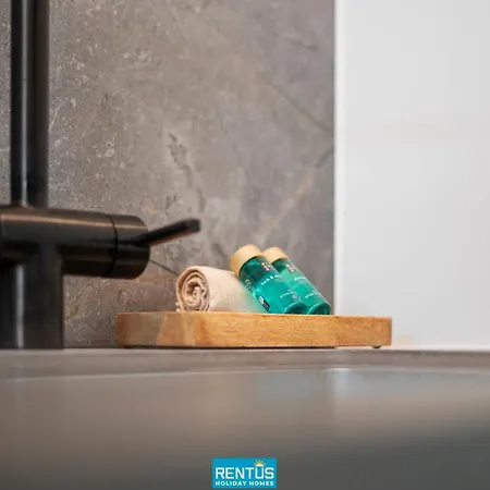 Naast T - Beautifully Furnished With Sea View Lejlighed