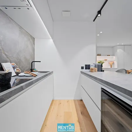 Appartement Naast T - Beautifully Furnished With Sea View