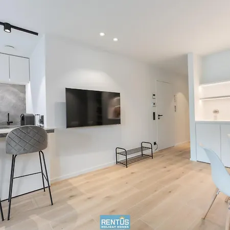 Naast T - Beautifully Furnished With Sea View