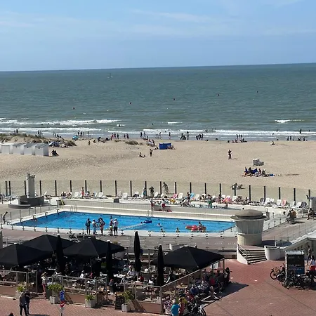Апартаменты Naast T - Beautifully Furnished With Sea View